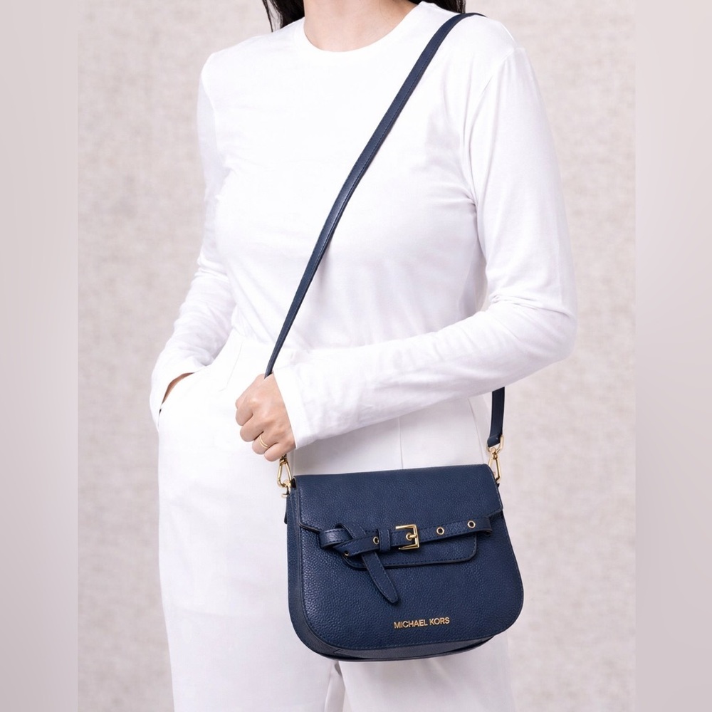 Michael Kors Emilia Small
Saddle Flap‎ Crossbody Bag
Navy Blue OS